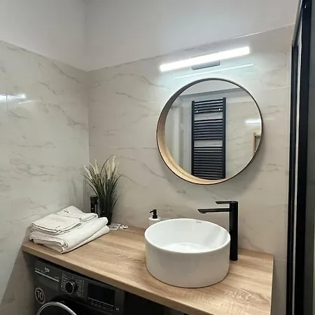 Abc - 43 Apartment *
