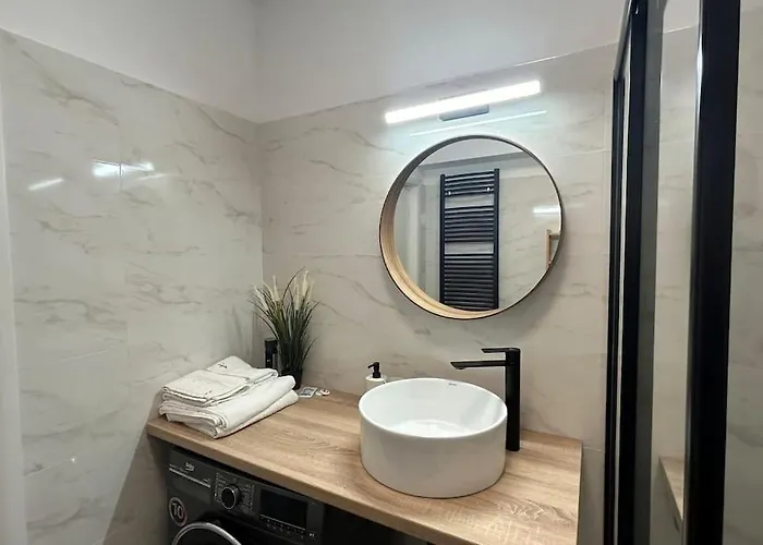 Abc - 43 Apartment *